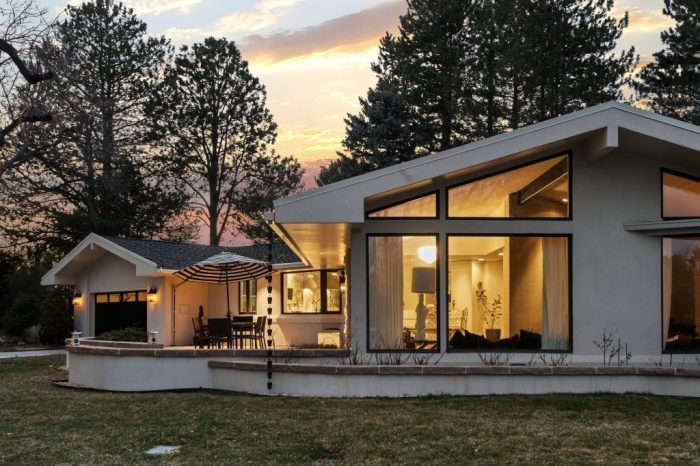 Denver interior designer lists home in Bow Mar for $4M