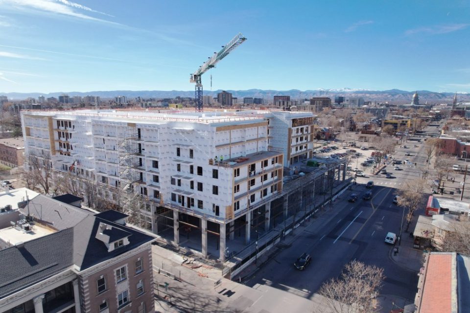 Apartment rents rise minimal amount in metro Denver as a wave of new supply hits market