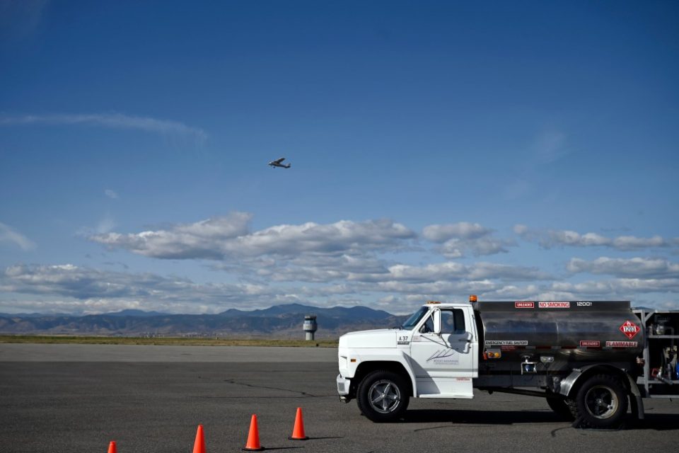 Private jet firm Wheels Up ceasing operations at JeffCo airport, laying off 65