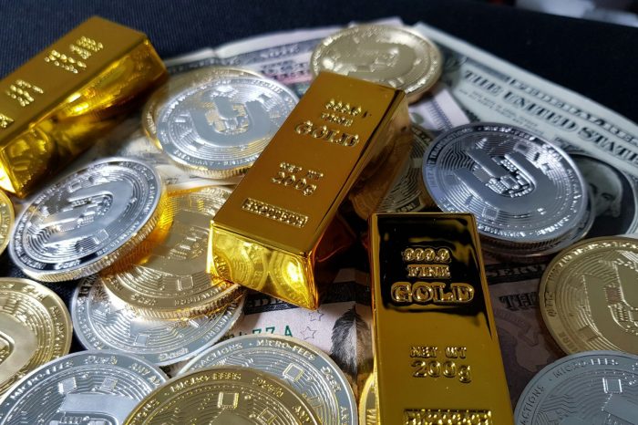 Don’t Sell Gold & Silver, Buy More When it Dips’ Says US Millionaire