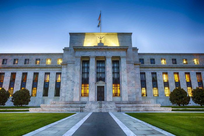 Federal Reserve Leaves Interest Rates Unchanged (April 2024)